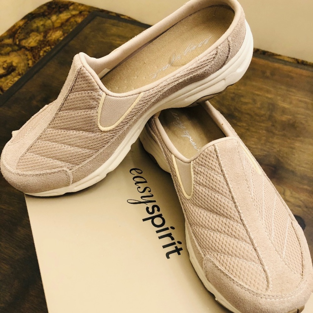 Easy Spirit slide tennis shoes.